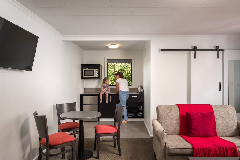 Riccarton Hotel | Carnmore Hagley Park