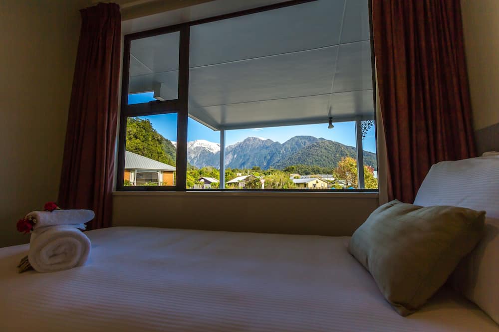 Franz Josef Glacier Hotel | The Terrace
