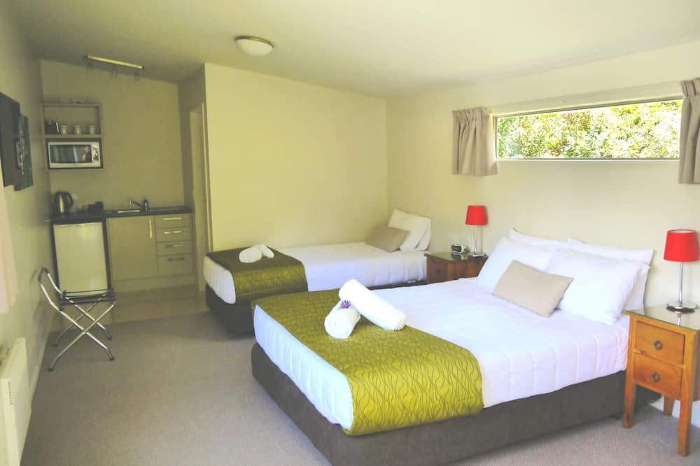 Franz Josef Glacier Hotel | 10 Cottages