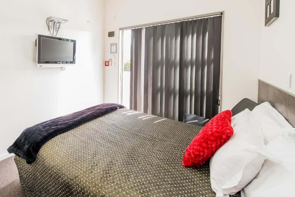 Whanganui Hotel | 151 on London Motel