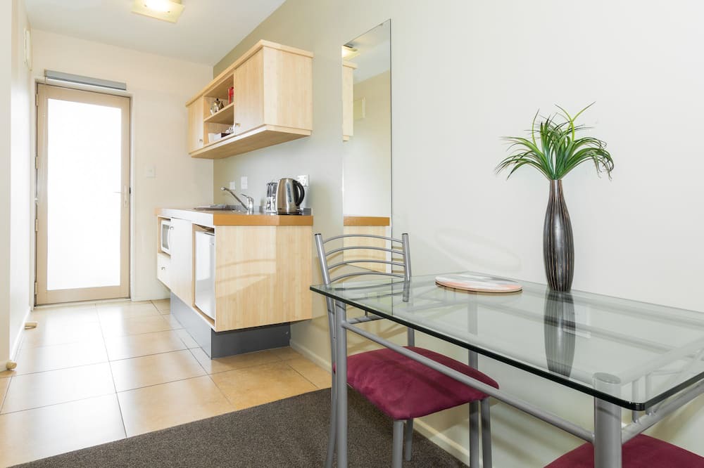Hanmer Springs Hotel | Tussock Peak Motor Lodge