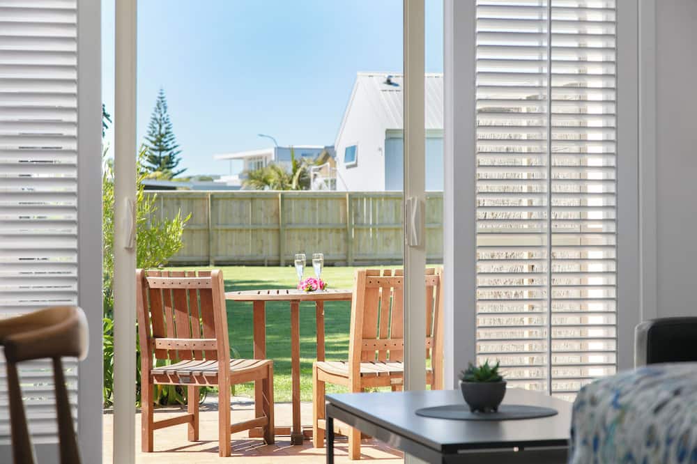 Wainui Hotel | Ocean Beach Wainui