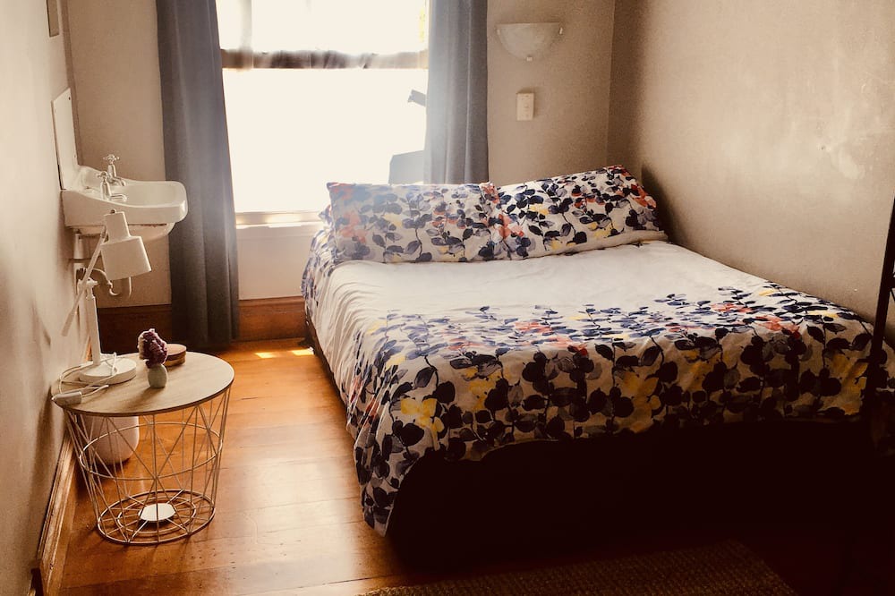 Raglan Hotel | Raglan Harbour View Hotel