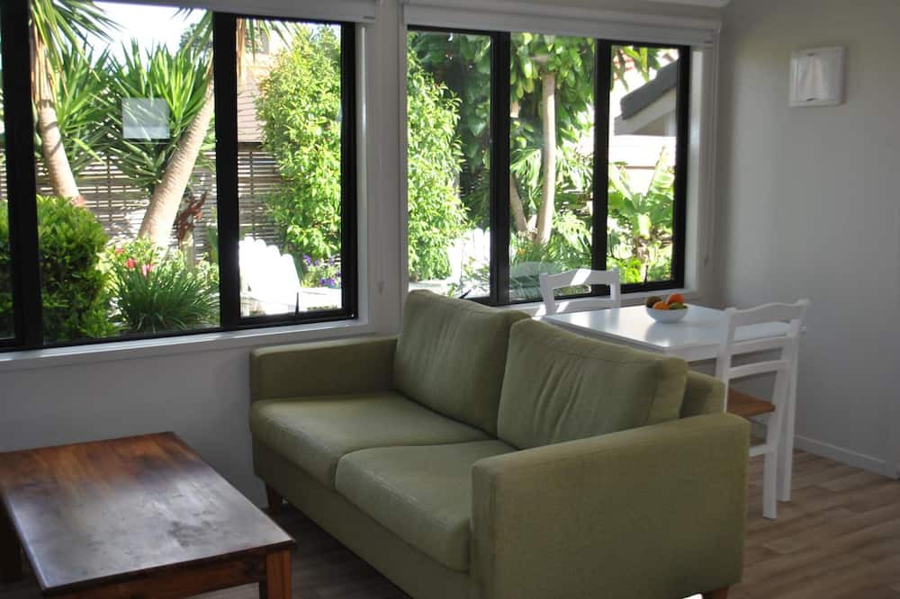 Orakei Bed & Breakfast | Terry and Cindy's B&B