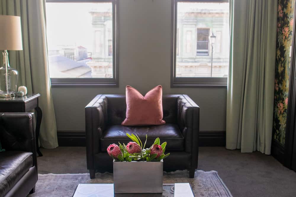 Oamaru Apartment | The Old Confectionery - Heritage Apartment in the Old Precinct