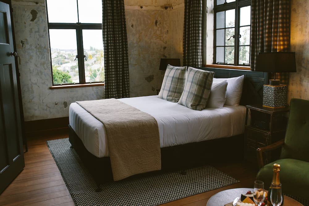 Grey Lynn Hotel | The Convent Hotel