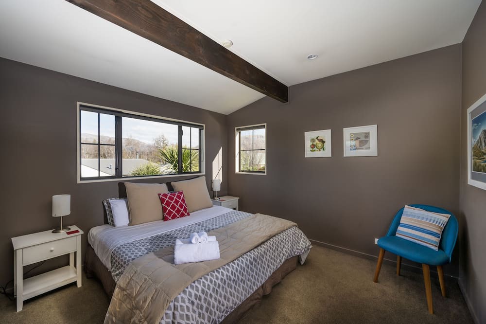 Wanaka Bed & Breakfast | Criffel Peak View B&B and Apartment