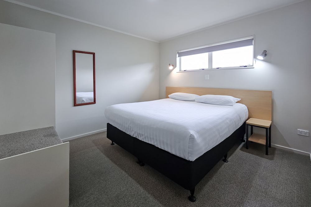 Gisborne Hotel | Captain Cook Motor Lodge