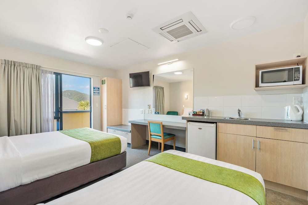 Woodhill Hotel | Bella Vista Motel Whangarei