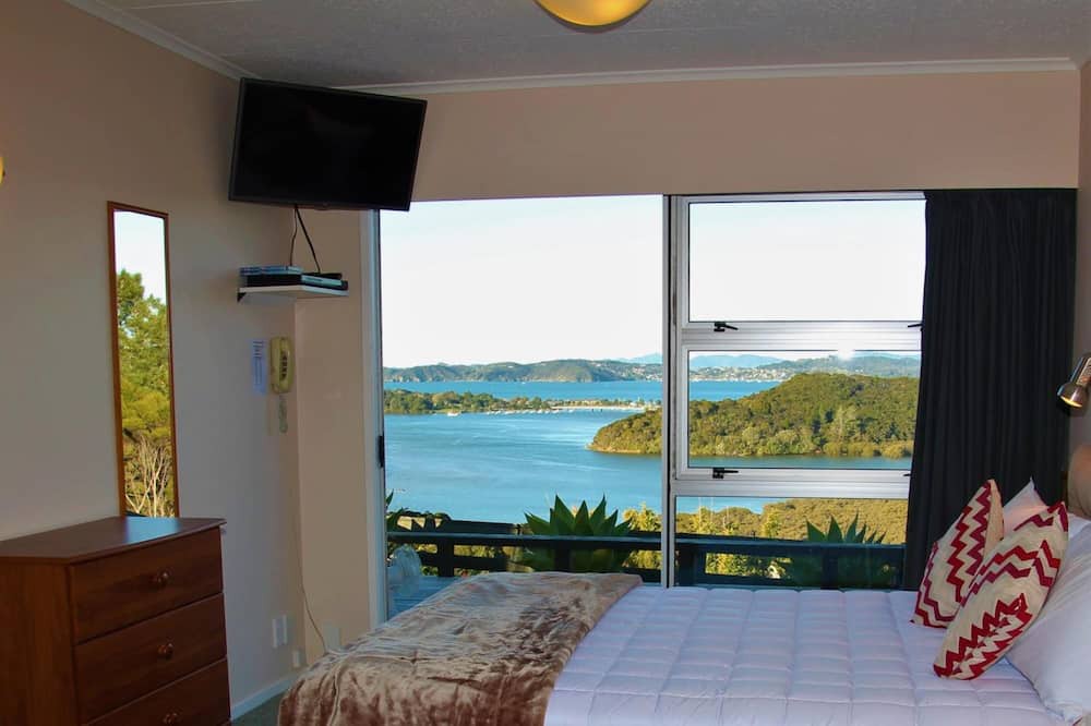 Haruru Hotel | Cook's Lookout Motel