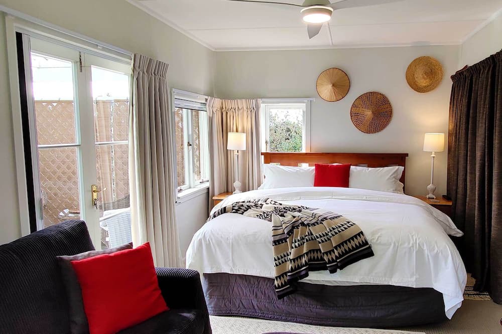 Kerikeri Cabin | Moon Gate Villa