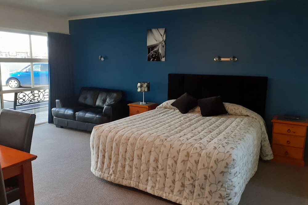 Oamaru Hotel | AAA Thames Court Motel