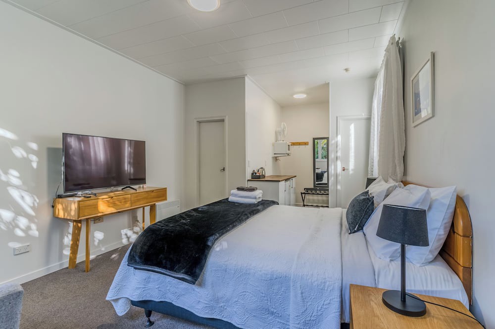 Dunedin City Centre Hotel | George Street Motel Apartments