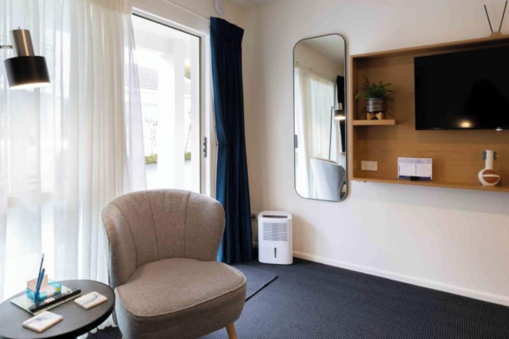 Merivale Hotel | Milano Motor Lodge