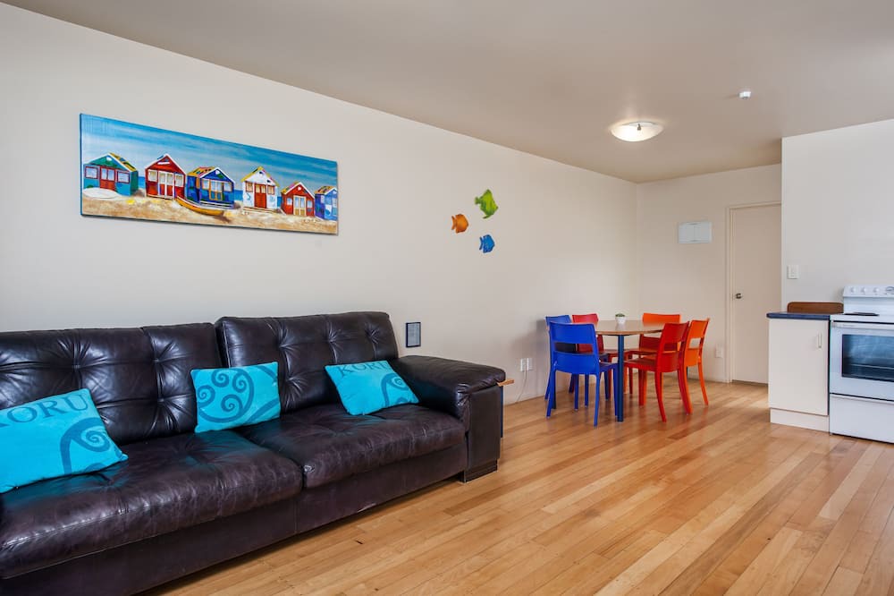 Whakatane Hotel | Awa Motel
