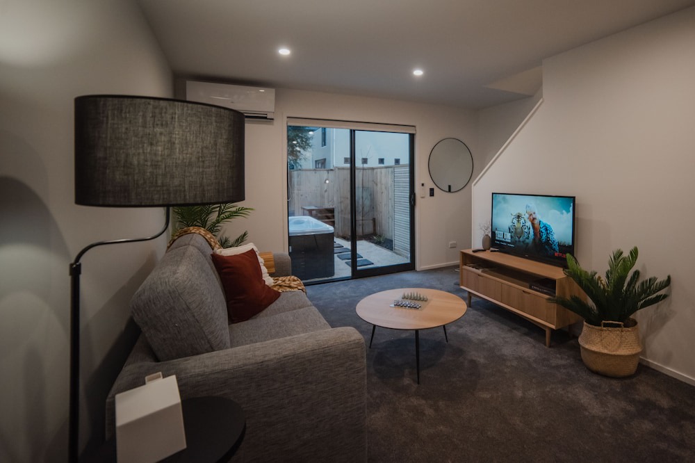 Riccarton House | Central Park Hideout