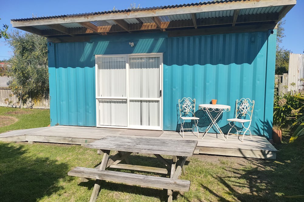 Himatangi Beach Apartment | Unique Shipping Container Stay at the Beach