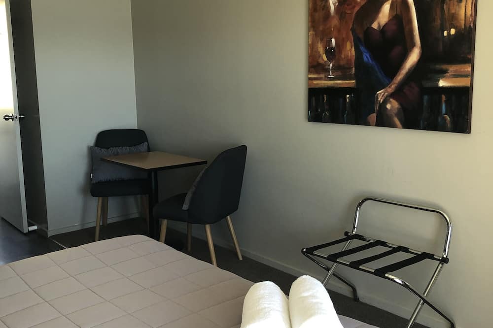 Tekapo Hotel | Lakes Edge Holiday Park
