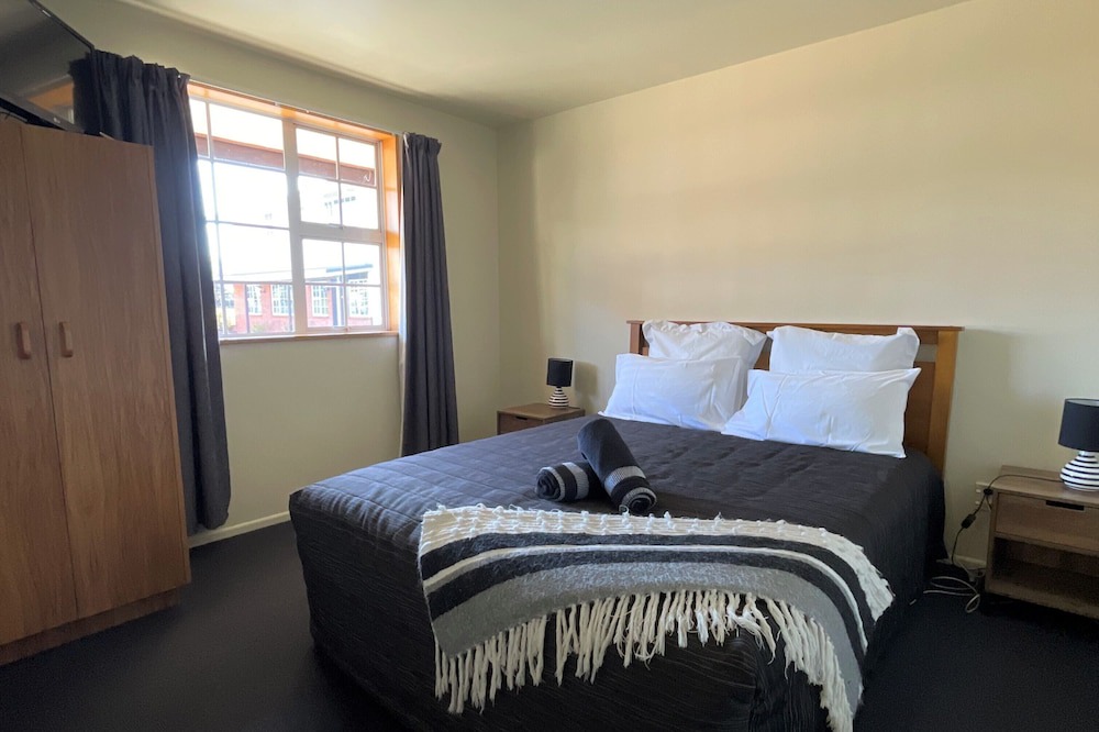 Twizel Hotel | Colonial Motel Twizel