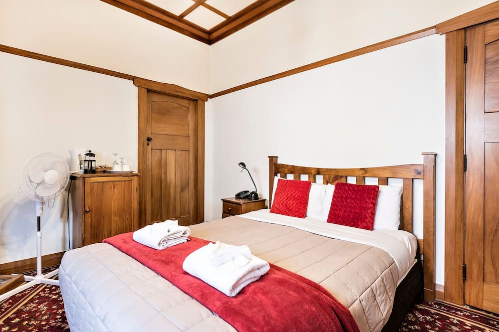 Te Aro Hotel | Halswell Lodge - Motel