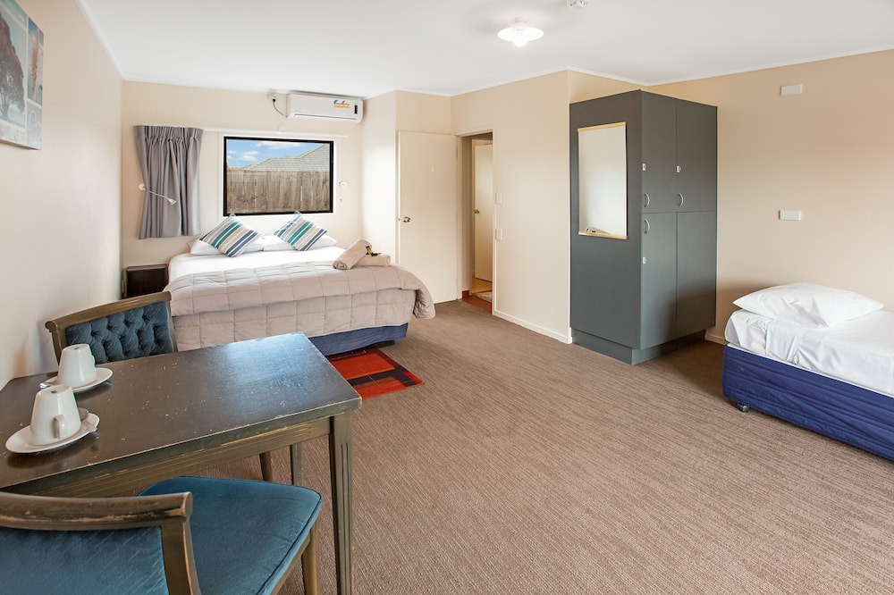 Kaitaia Hotel | Beachcomber Lodge & Backpacker