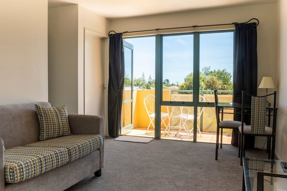 Tahunanui Hotel | Tuscany Gardens Motor Lodge