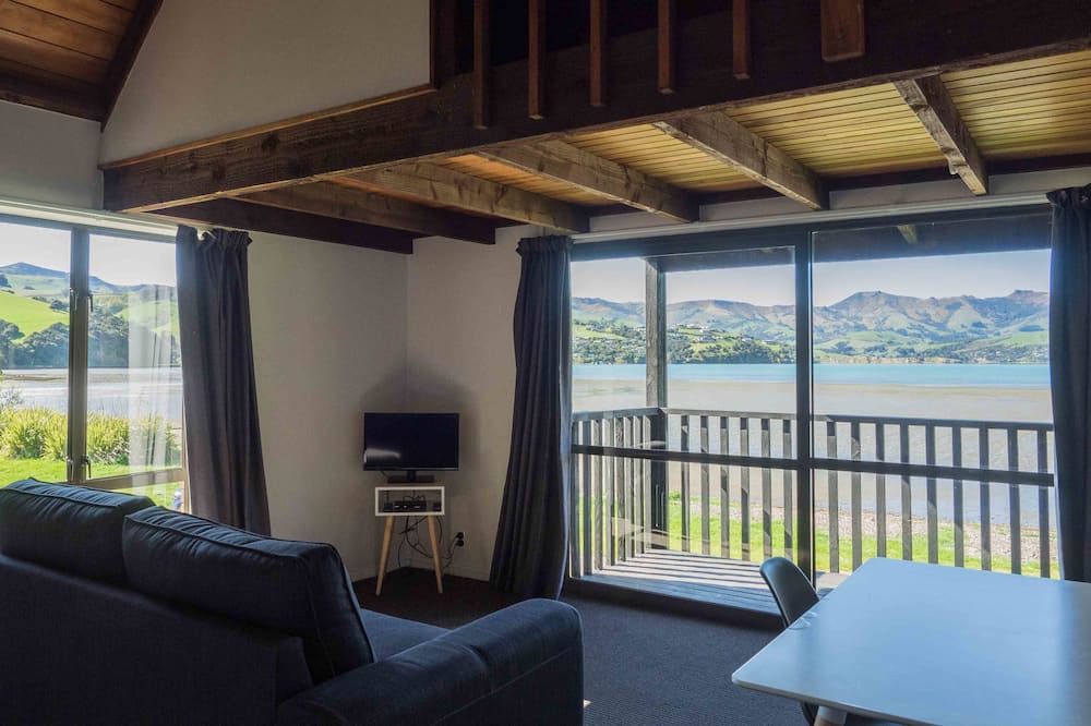 Duvauchelle Hotel | Duvauchelle Seaside Motel