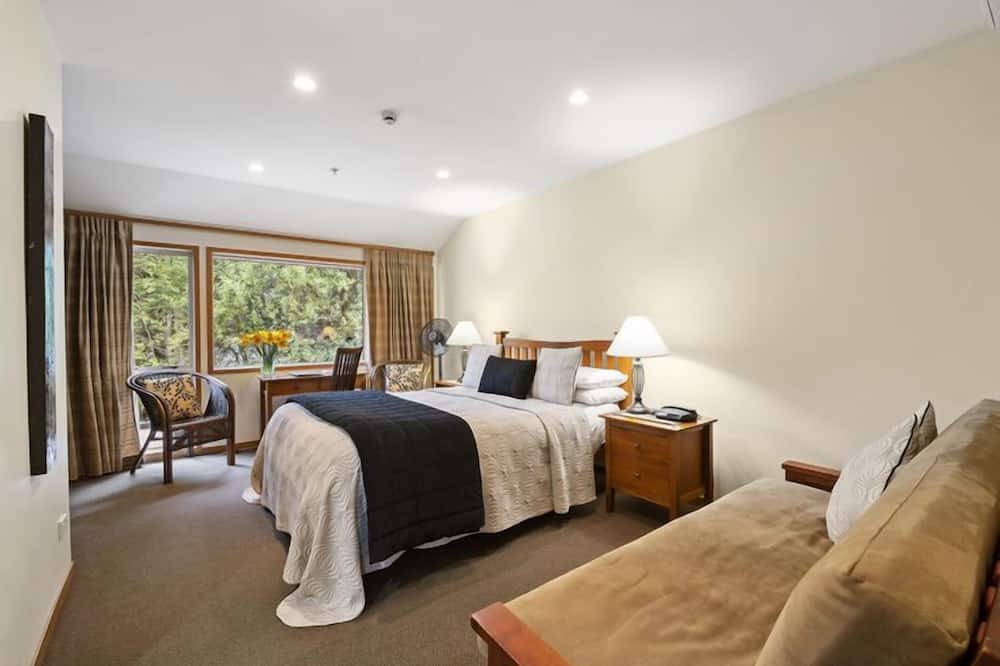 Christchurch City Centre Cabin | The Classic Villa