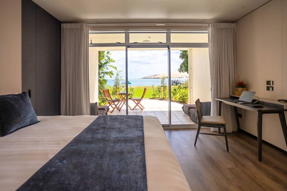 Omapere Hotel | The Sands Hotel
