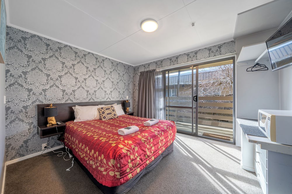 Invercargill Hotel | The Coachmans