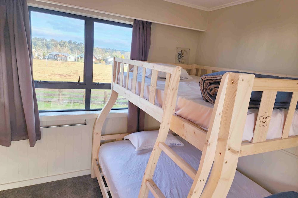 National Park Village Cabin | Pipers Lodge