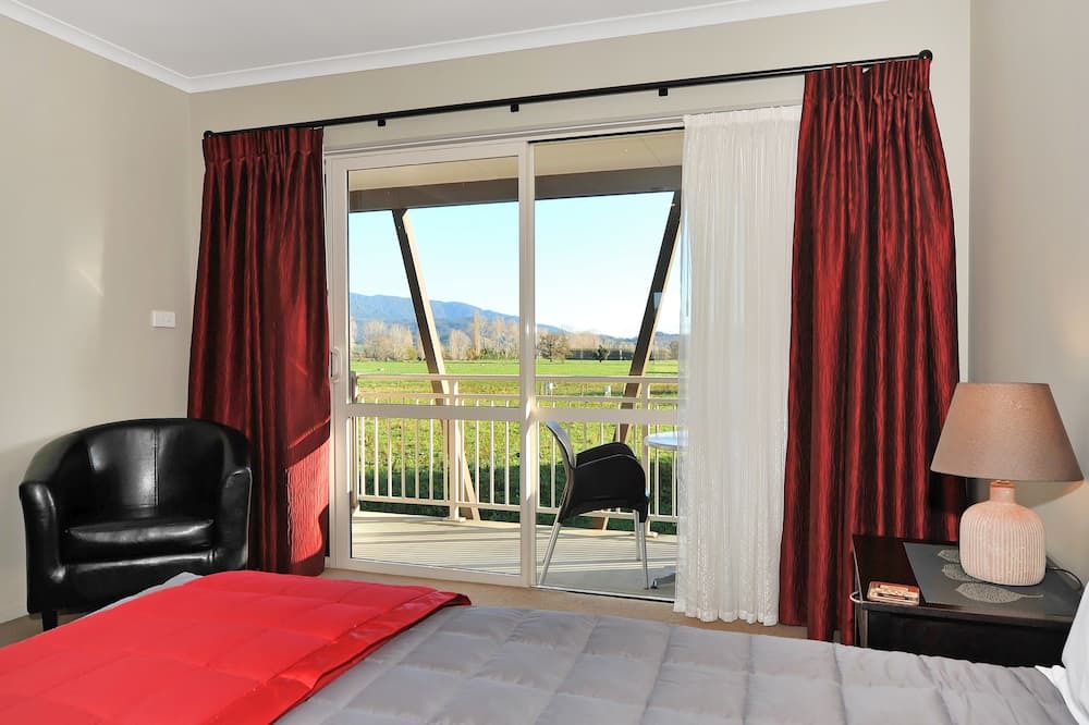 Takaka Hotel | Mohua Motels