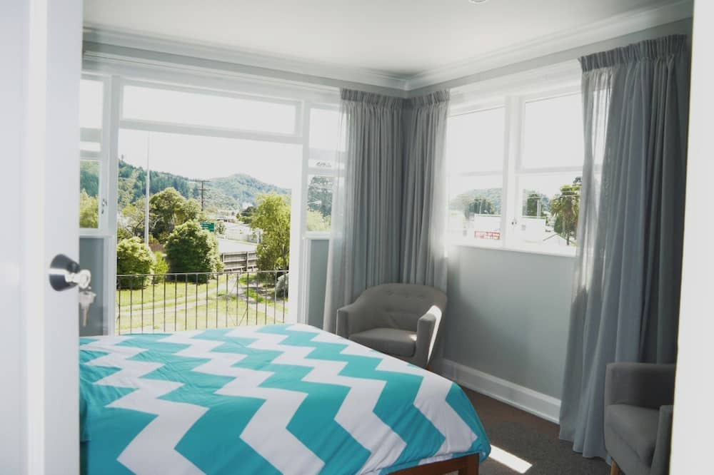 Picton House | Top of the Town