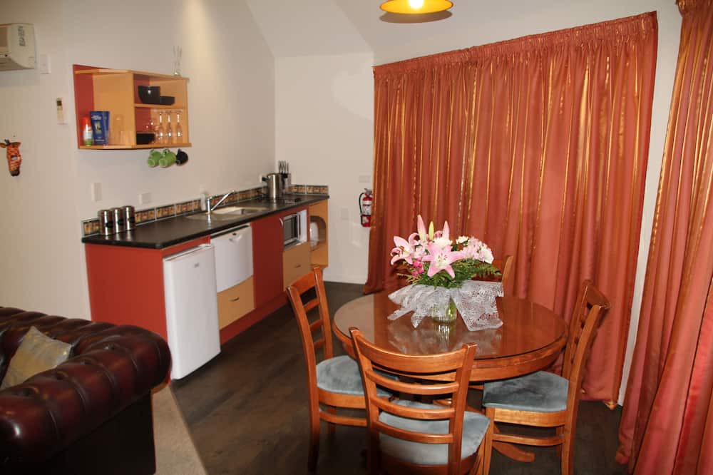 Kaiapoi Other | Silverstream Alpaca Farmstay and Tour
