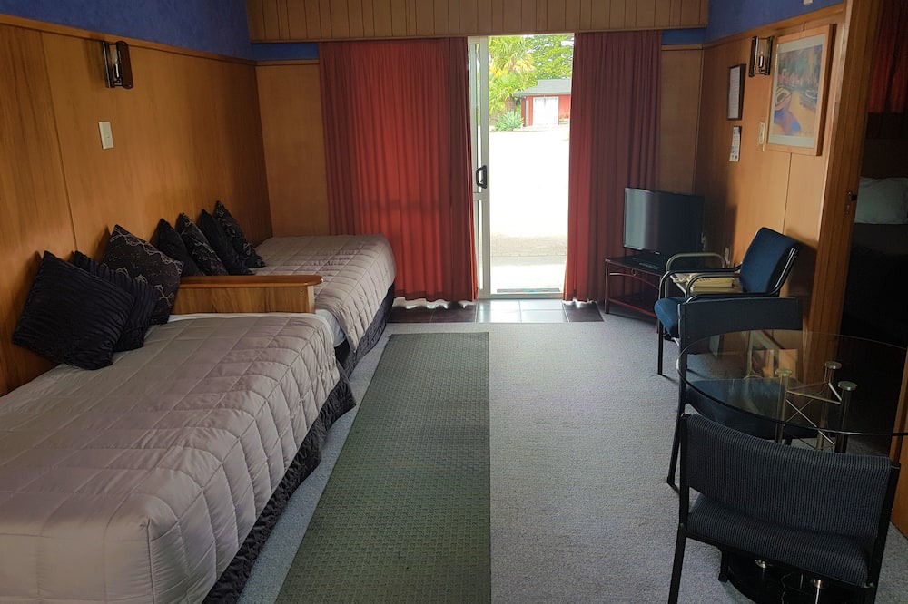 Wairoa Hotel | Vista Motor Lodge