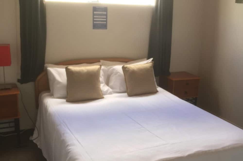 Orewa Hotel | Orewa Pillows Lodge