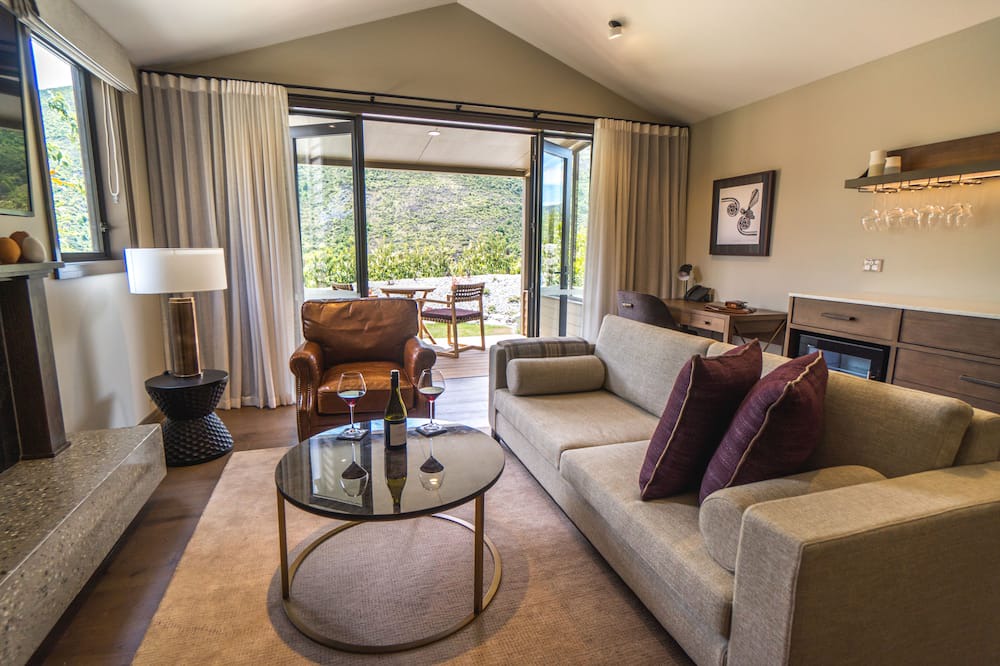 Gibbston Cabin | Gibbston Valley Lodge & Spa