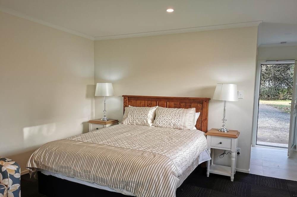 Cambridge Bed & Breakfast | Mountain View, Garden view, animals, Farm stay