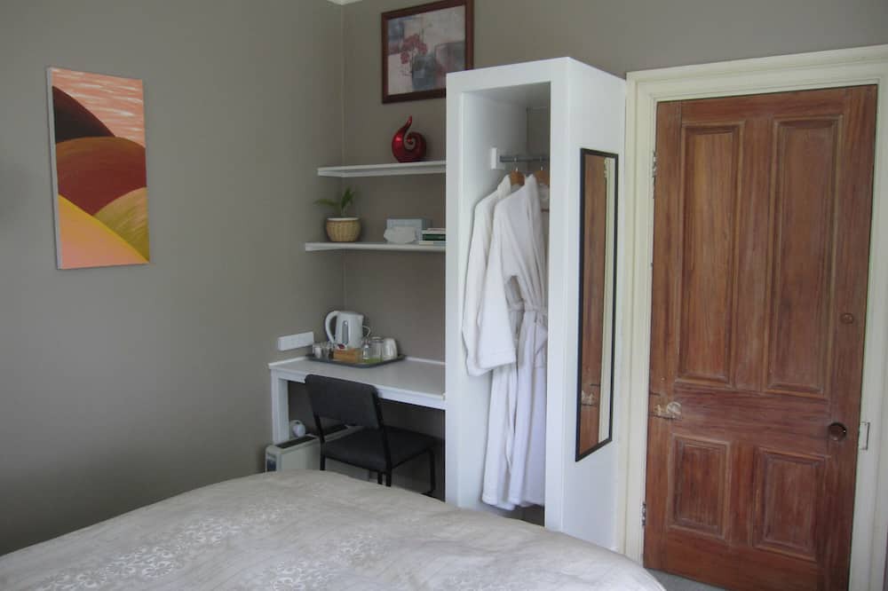 Halcombe Bed & Breakfast | Thyme Out Estate