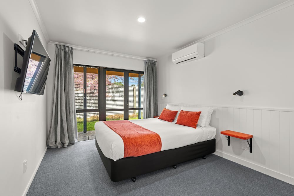 Greytown Hotel | ASURE Oak Estate Motor Lodge