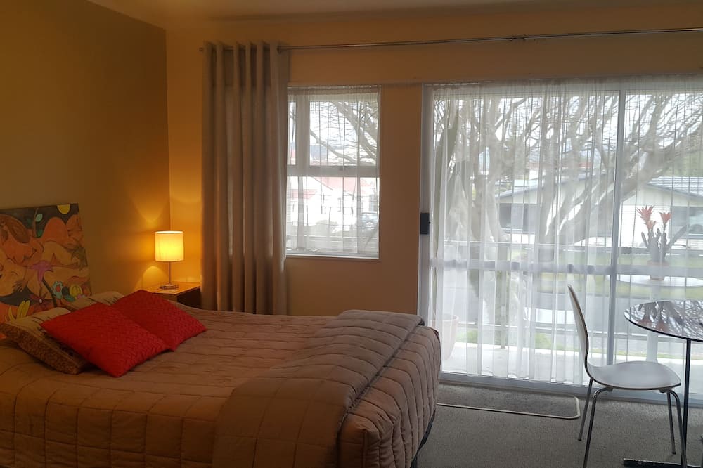 Rotorua Hotel | Six on Union