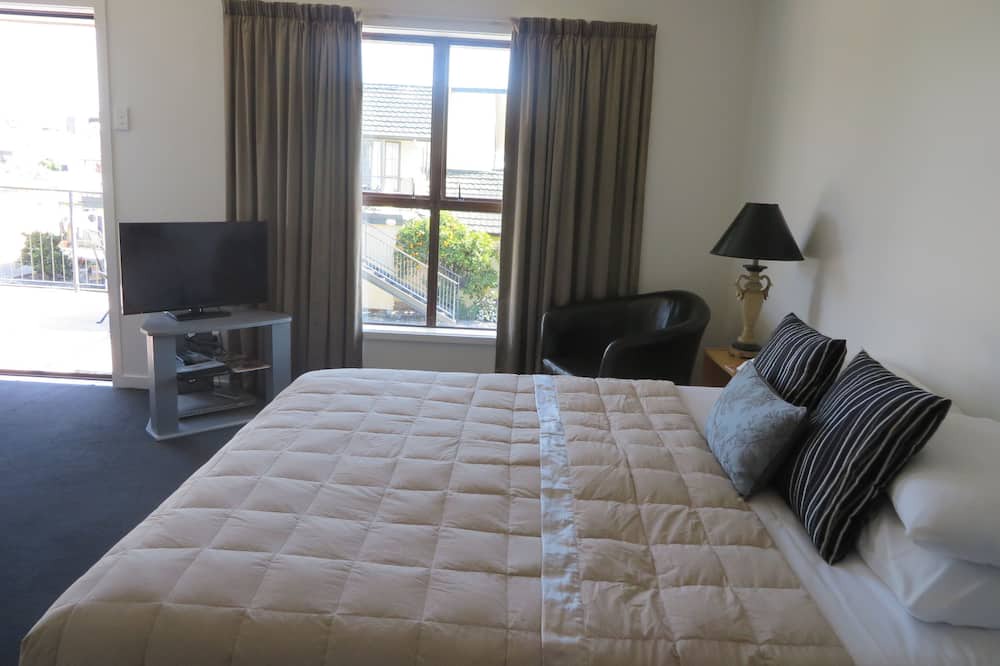 Blenheim Hotel | Colonial Motel