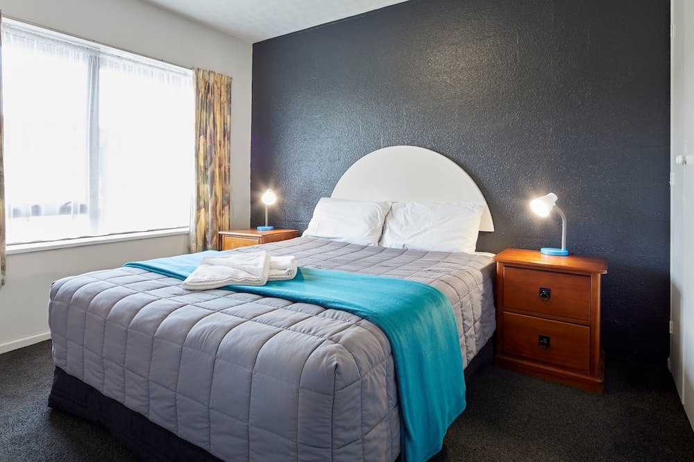 Edgeware Hotel | Aotea Motel
