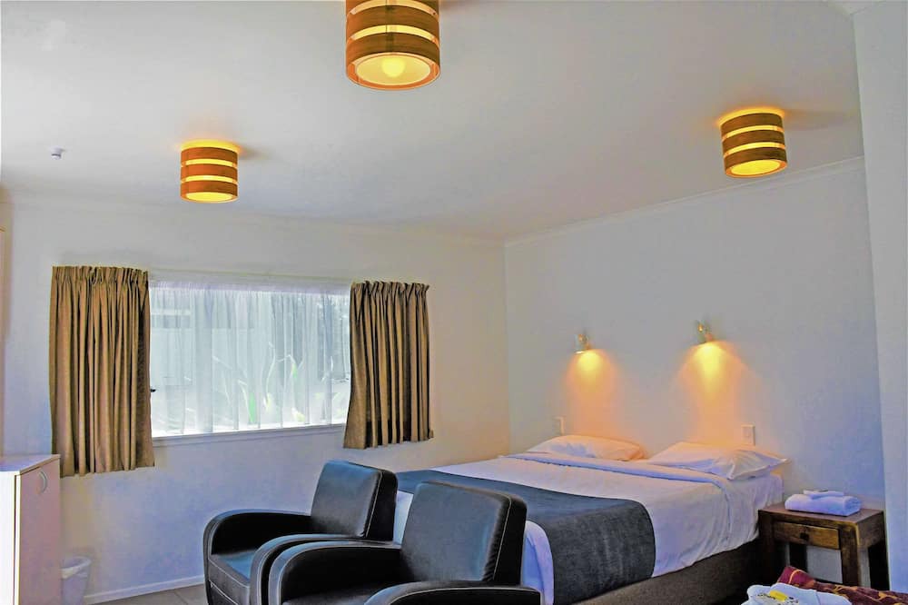 Westshore Hotel | Comfort Inn Westshore Beach