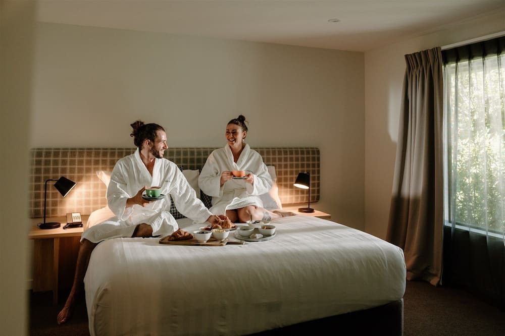 Wanaka Hotel | Edgewater