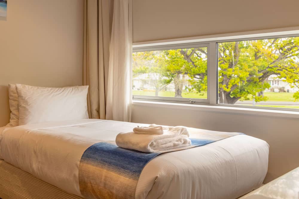 Upper Riccarton Hotel | Alpine Hotel