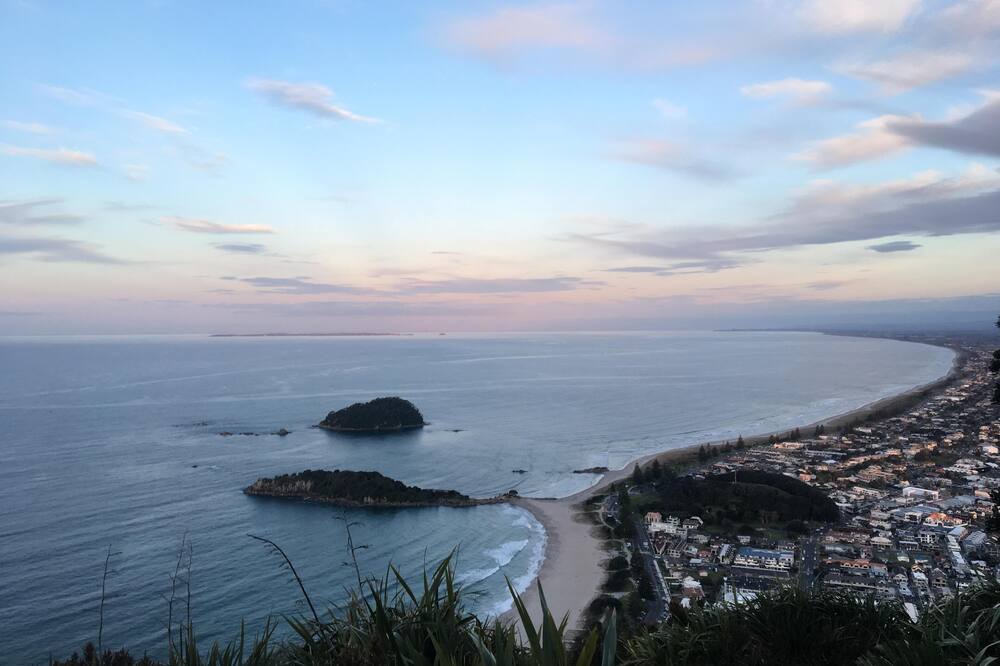 Papamoa Beach House | Paradise in Papamoa with Pool!