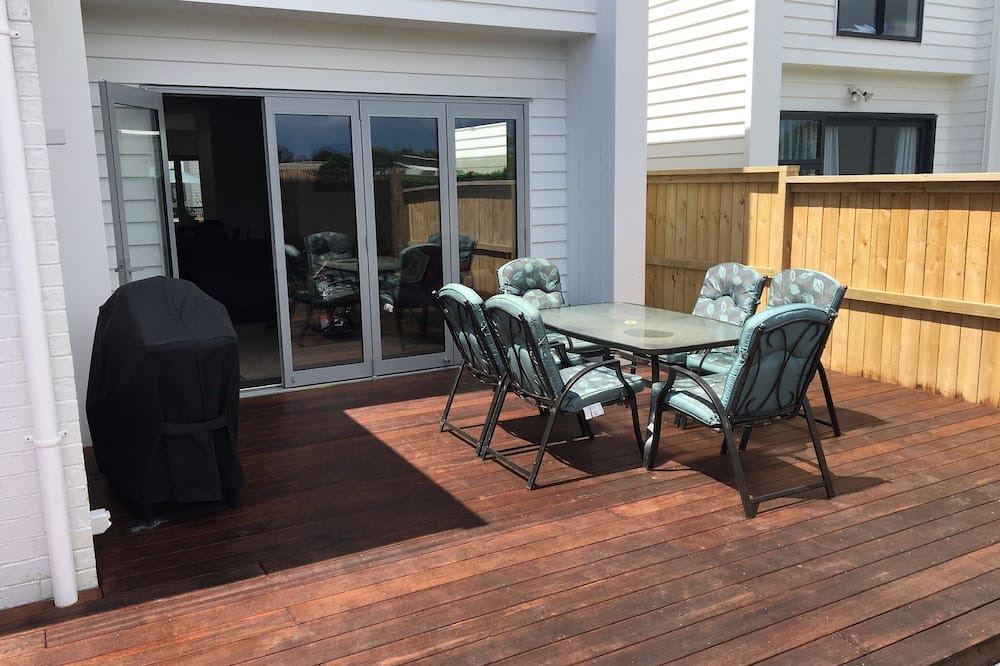 Mangere Bed & Breakfast | Easy airport stopover or Auckland stay