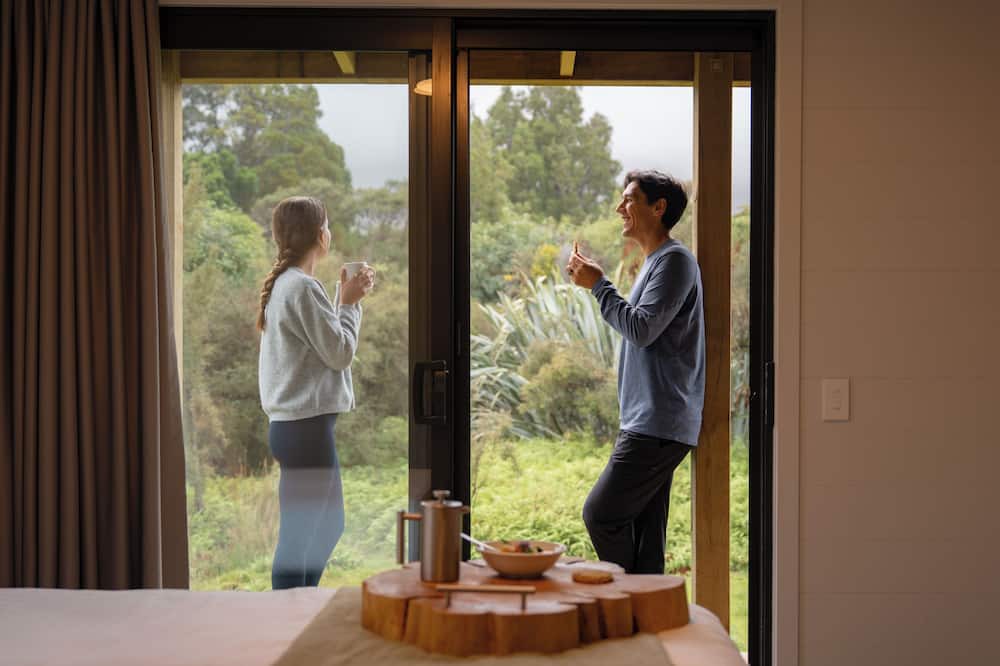 Fiordland National Park Cabin | Waitai Lodge - Fiordland Escape