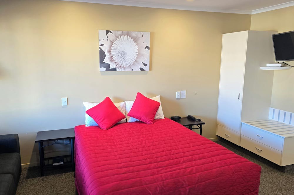 Solway Hotel | Discovery Motor Lodge